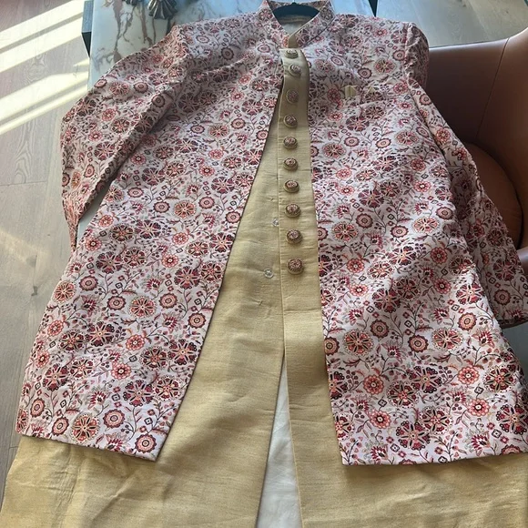FLORAL KURTA JACKET WITH GOLD KURTA AND BOTTOMS - Picture 2 of 7